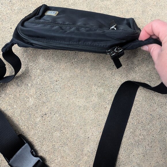 Black Amelia Waist Pack: Ellington - Picture 7 of 12